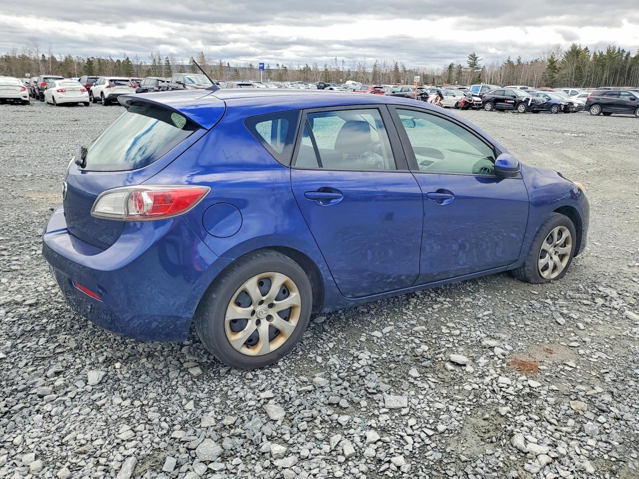 2012 Mazda 3 - Image 3