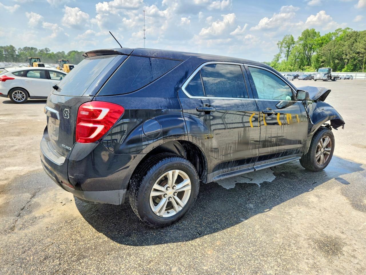 2016 Chevrolet Equinox Ls - Image 3