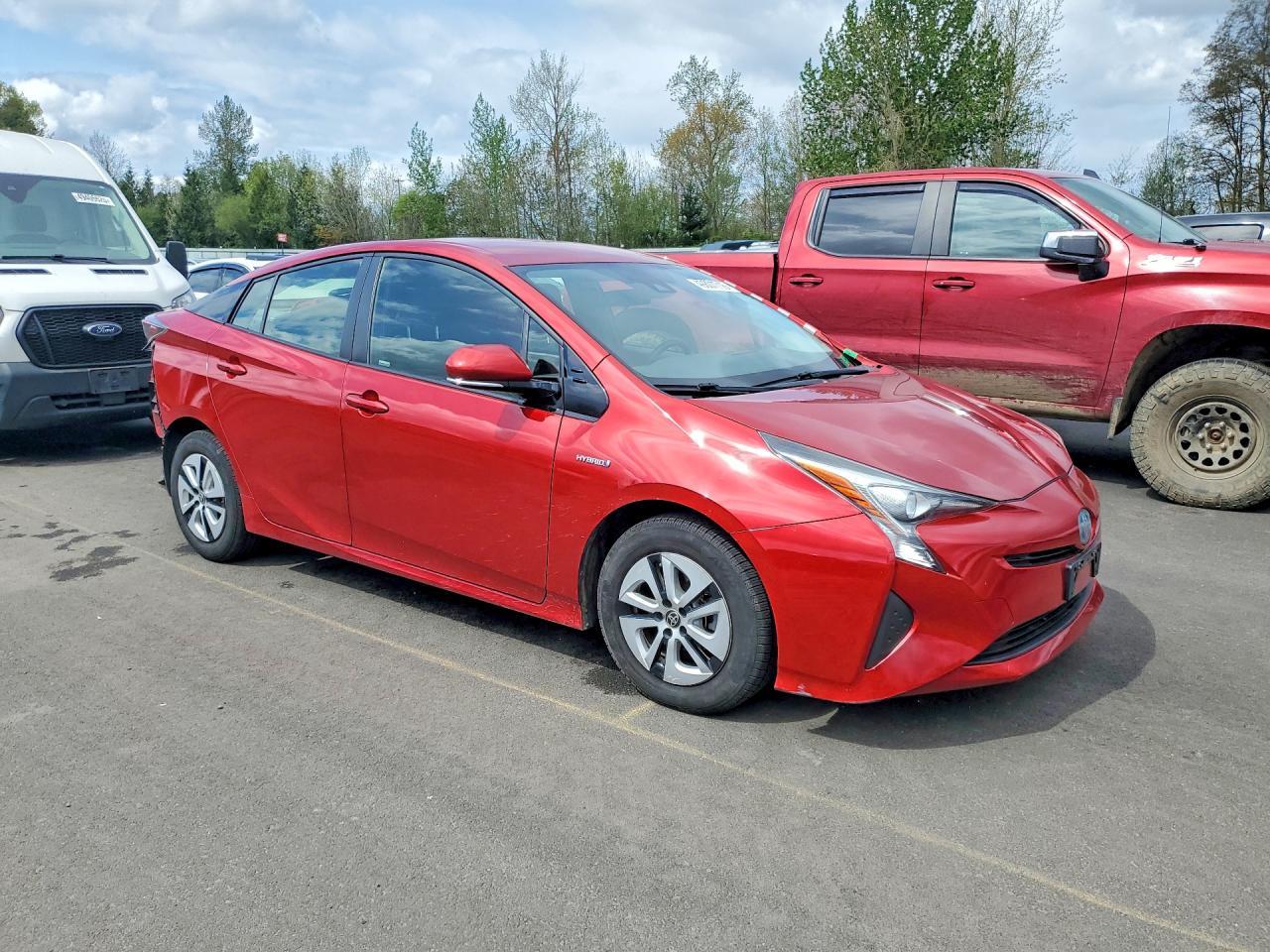 2017 Toyota Prius Three - Image 4