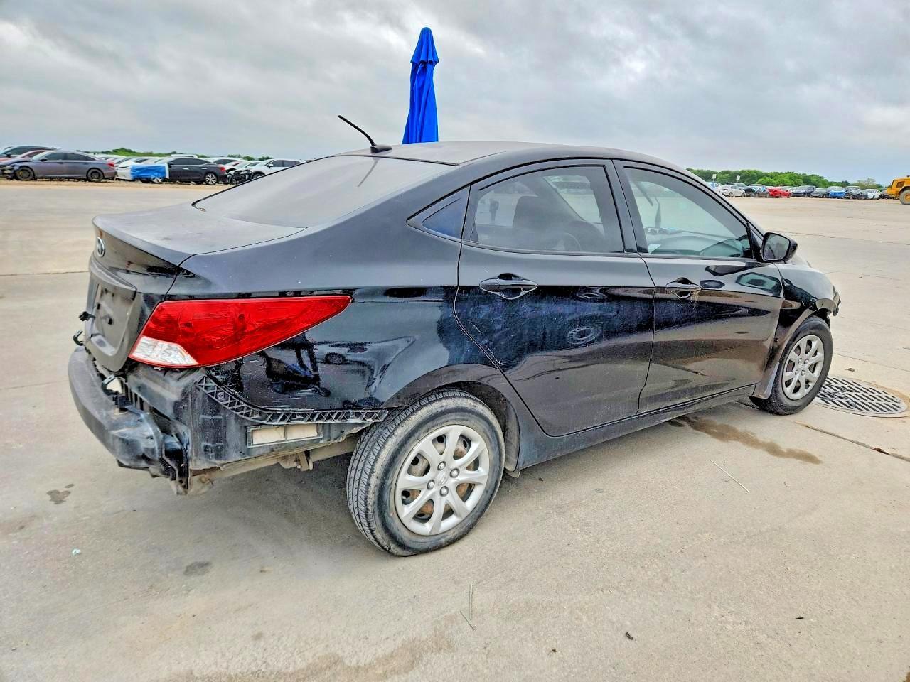 2014 Hyundai Accent - Фото 3