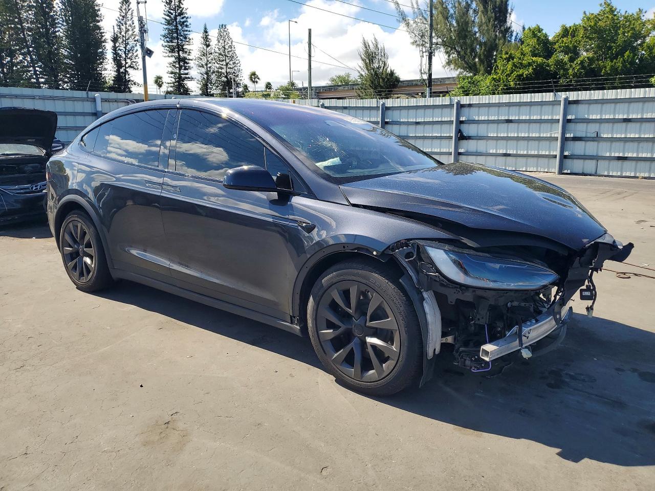 2024 Tesla Model X - Фото 4