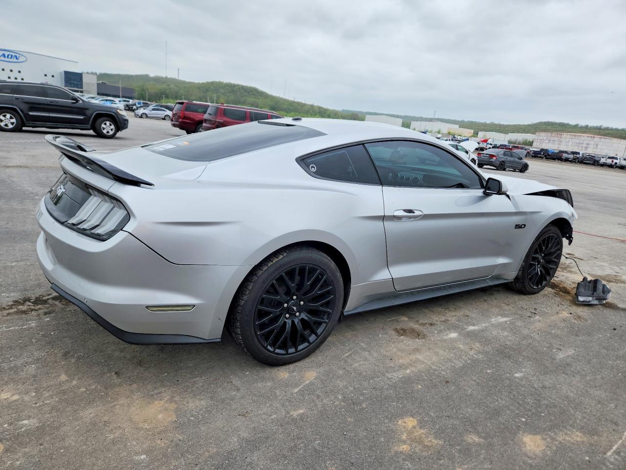 2019 Ford Mustang Gt - Image 3