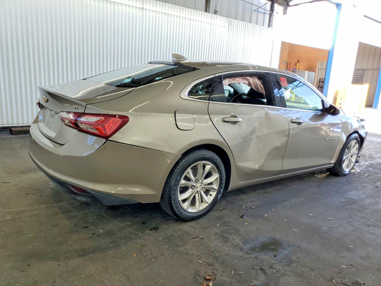 2022 Chevrolet Malibu Lt - Фото 3