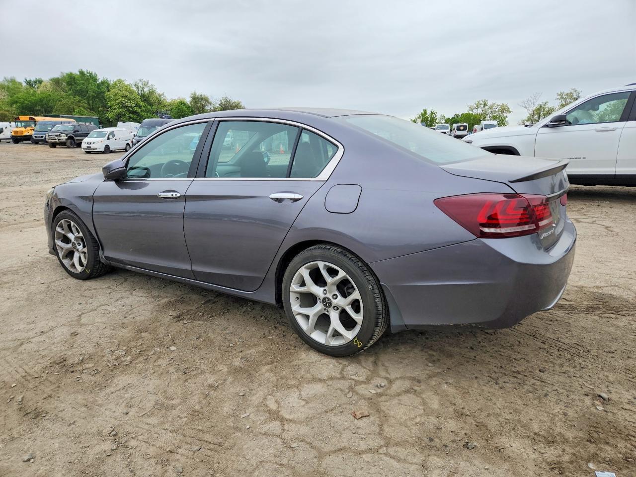 2015 Honda Accord Ex - Image 2
