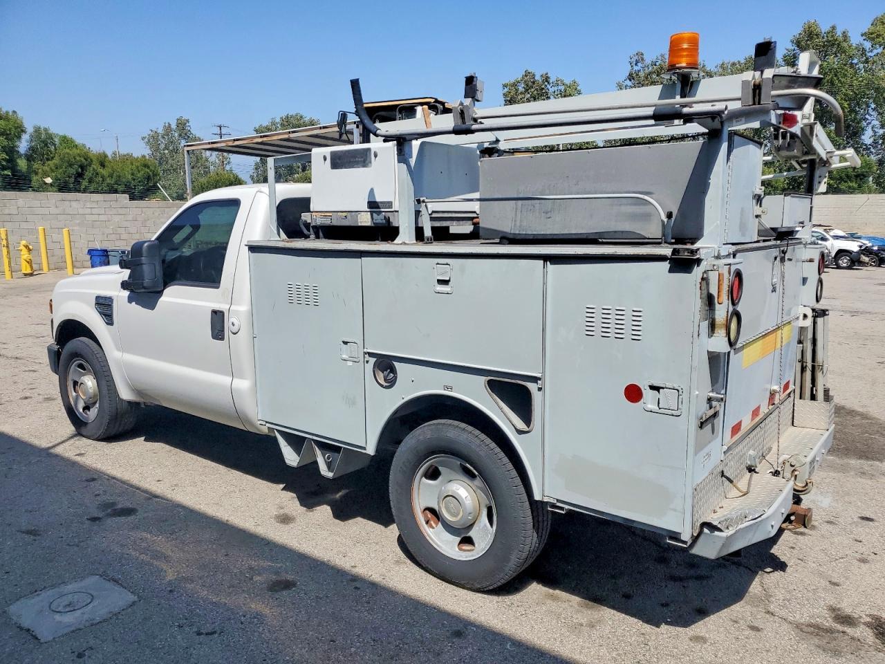 2008 Ford F350 Srw Super Duty - Image 3