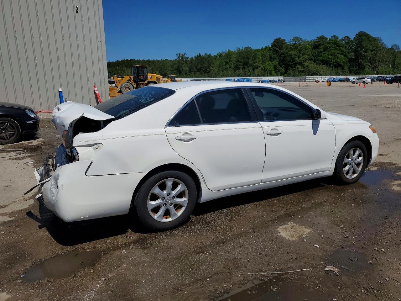 2008 Toyota Camry Le - Фото 3