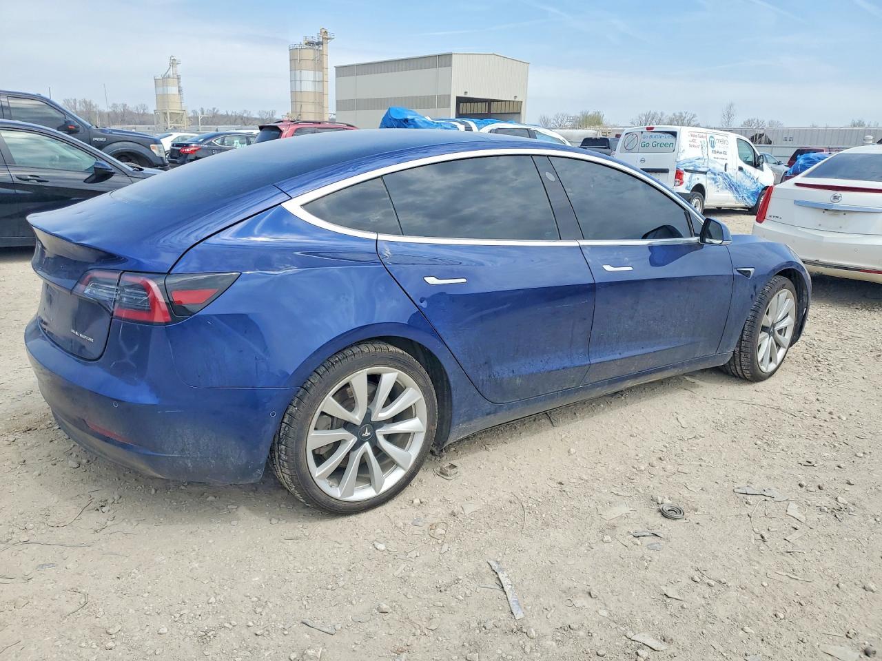 2018 Tesla Model 3 - Image 3