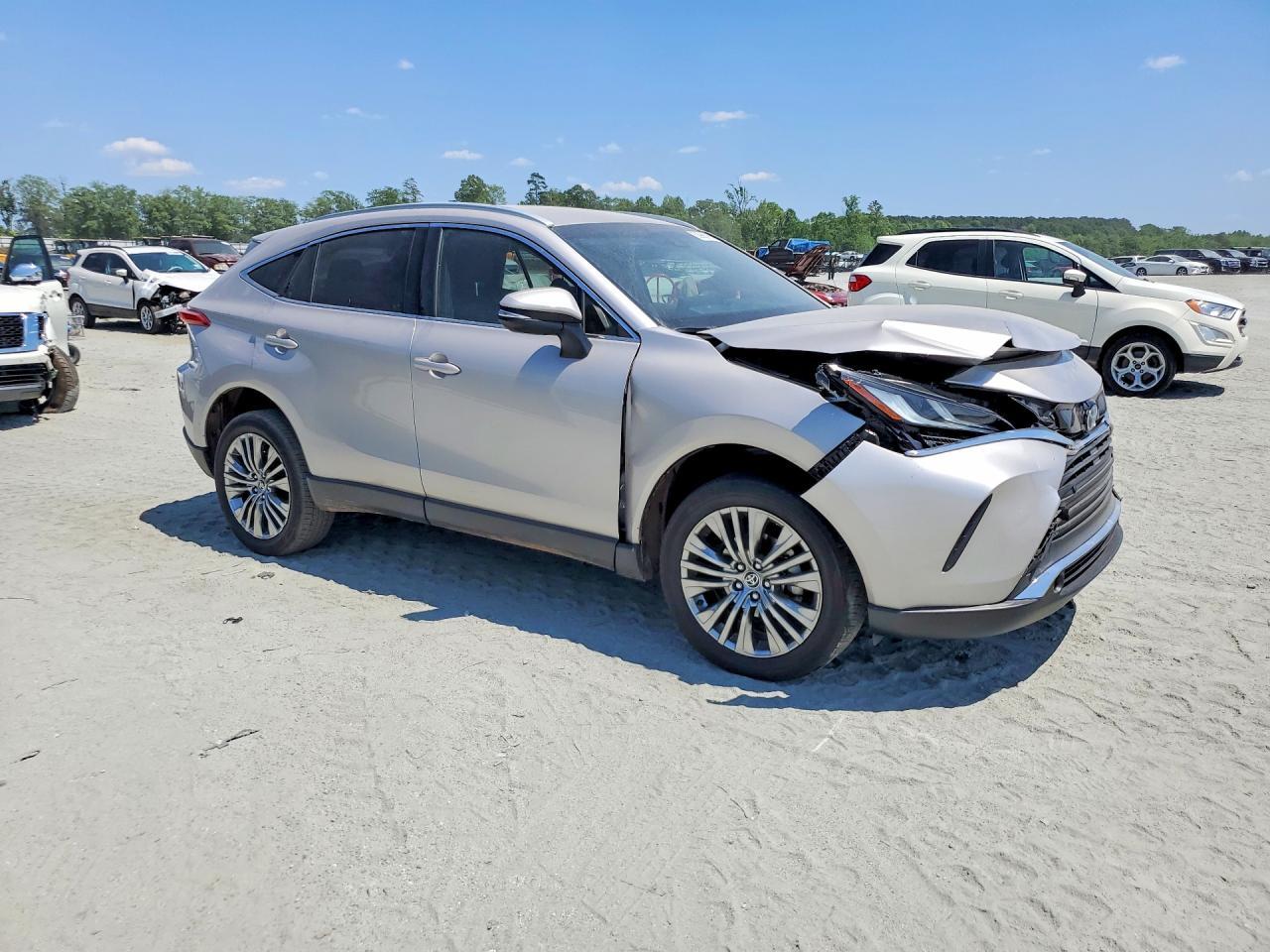 2023 Toyota Venza Xle - Image 4
