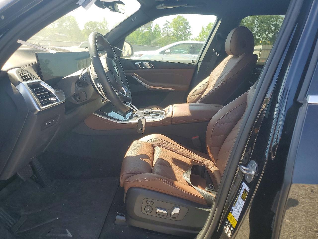 2024 BMW X5 xDrive40I - Image 7