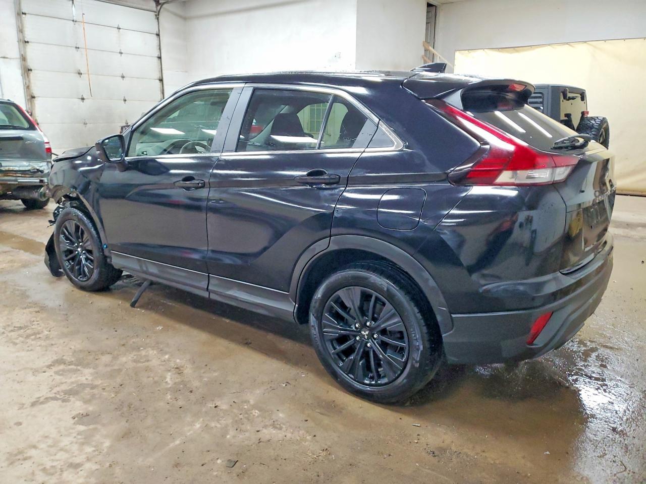 2022 Mitsubishi Eclipse Cross Le - Фото 2