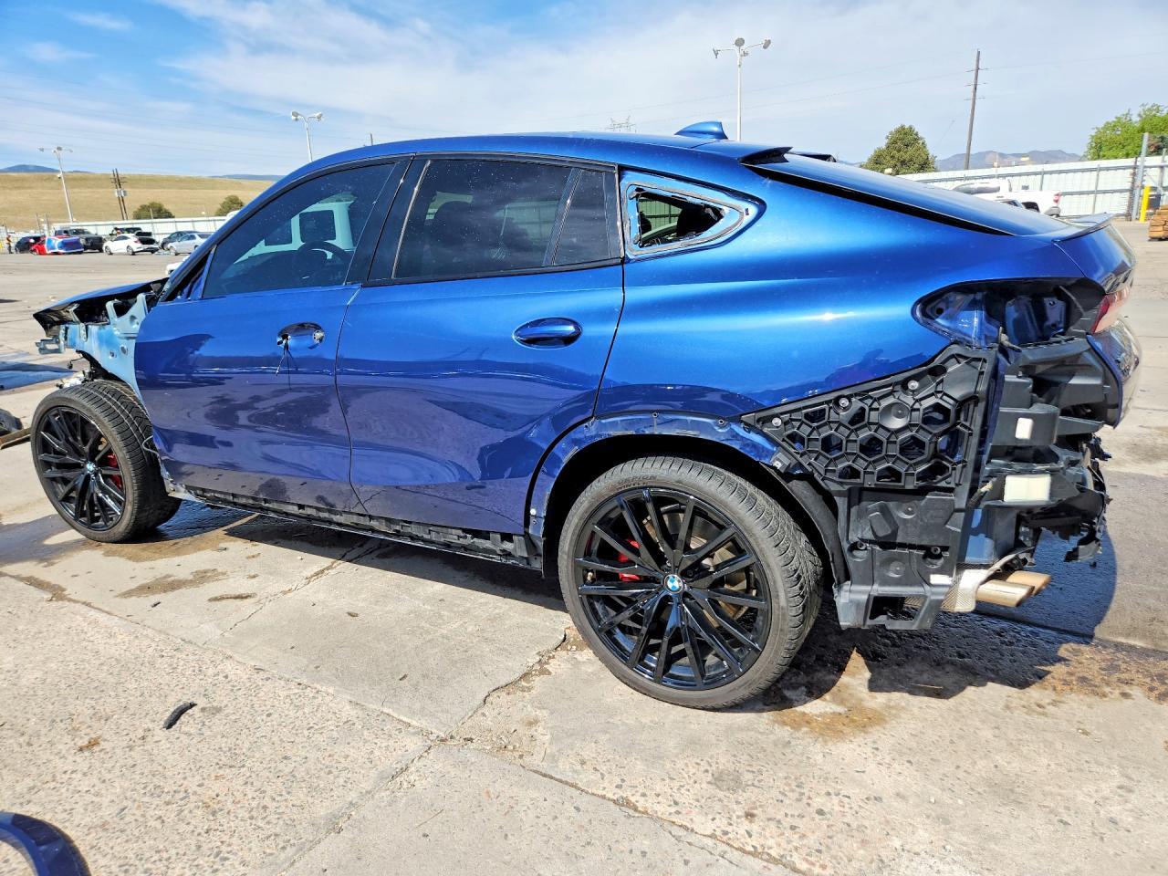 2022 BMW X6 M50I - Фото 2