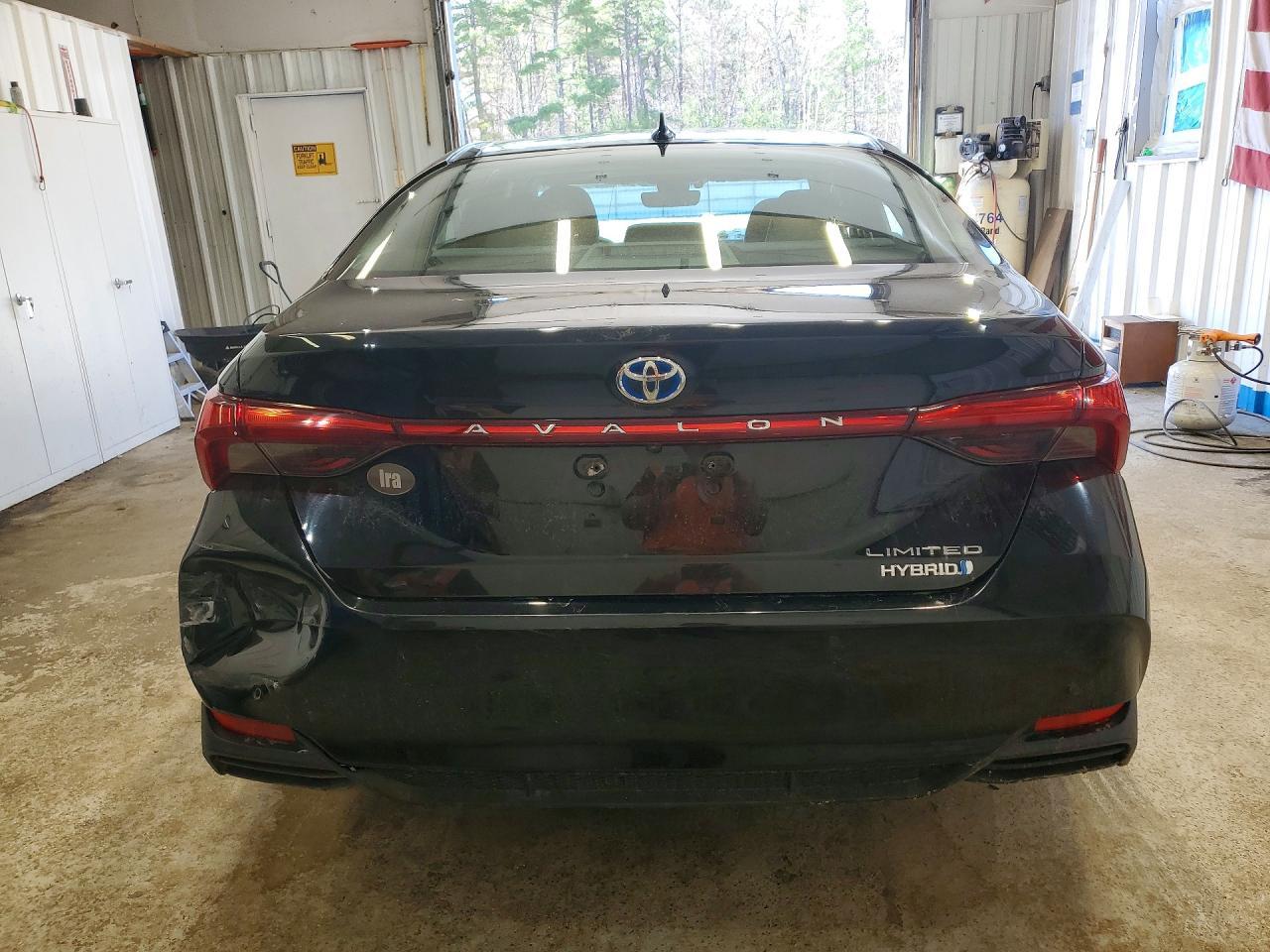 2019 Toyota Avalon Hybrid Limited - Фото 6