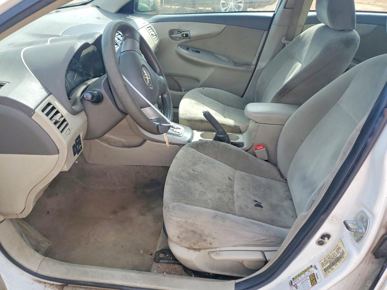 2010 Toyota Corolla Le - Image 7