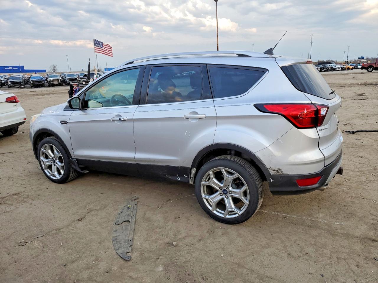2019 Ford Escape Titanium - Фото 2