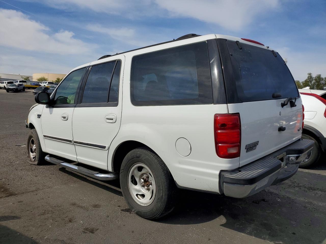 2000 Ford Expedition Xlt - Image 2