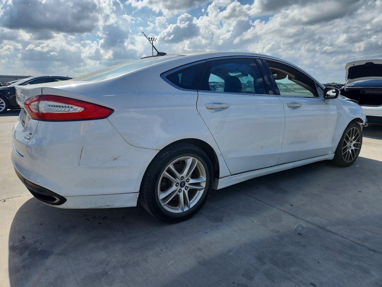 2013 Ford Fusion Se - Фото 3