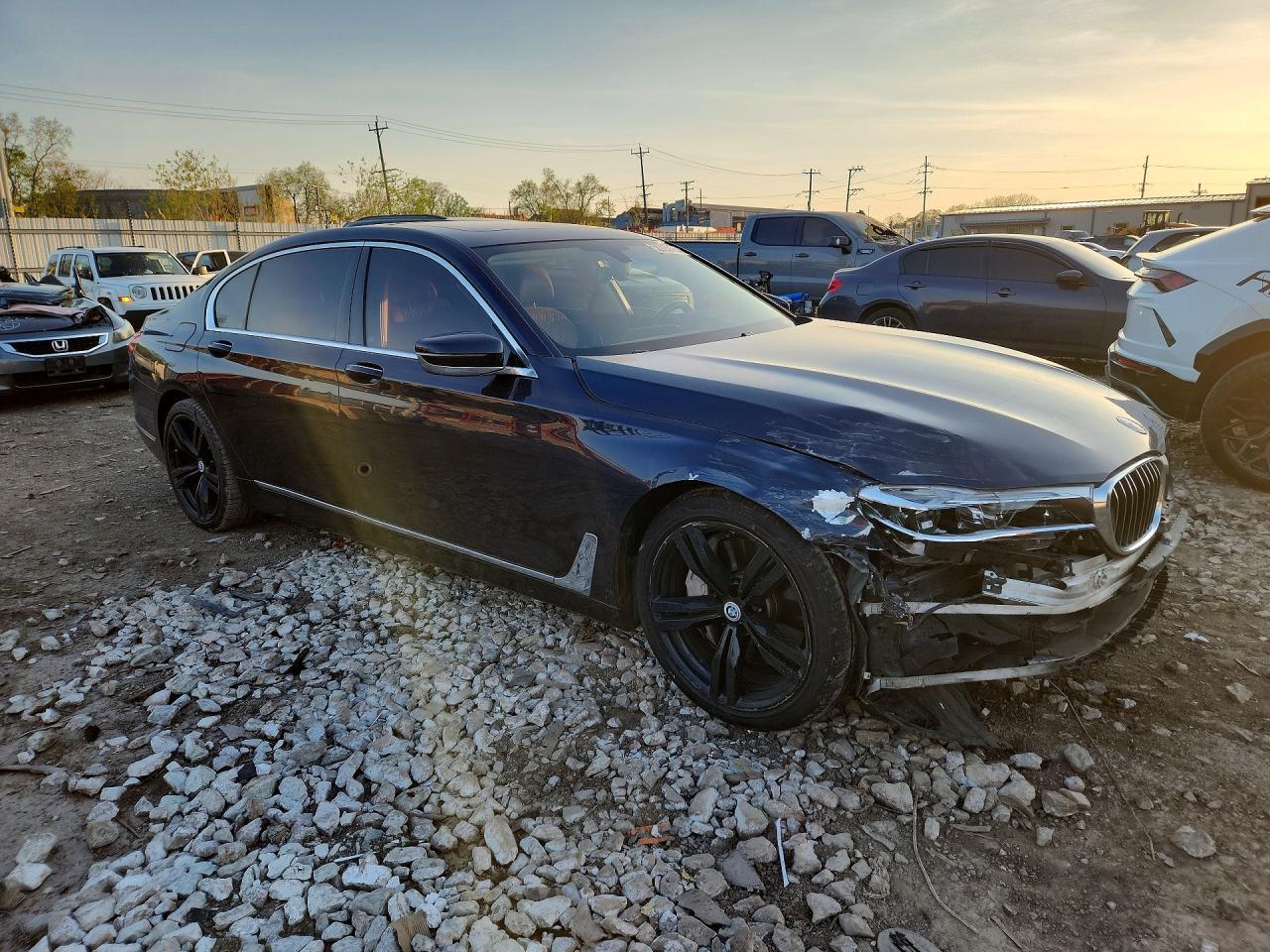 2016 BMW 750 Xi - Фото 4