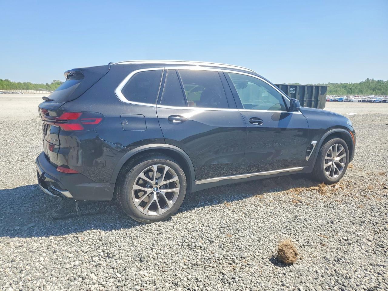 2024 BMW X5 xDrive40I - Image 3