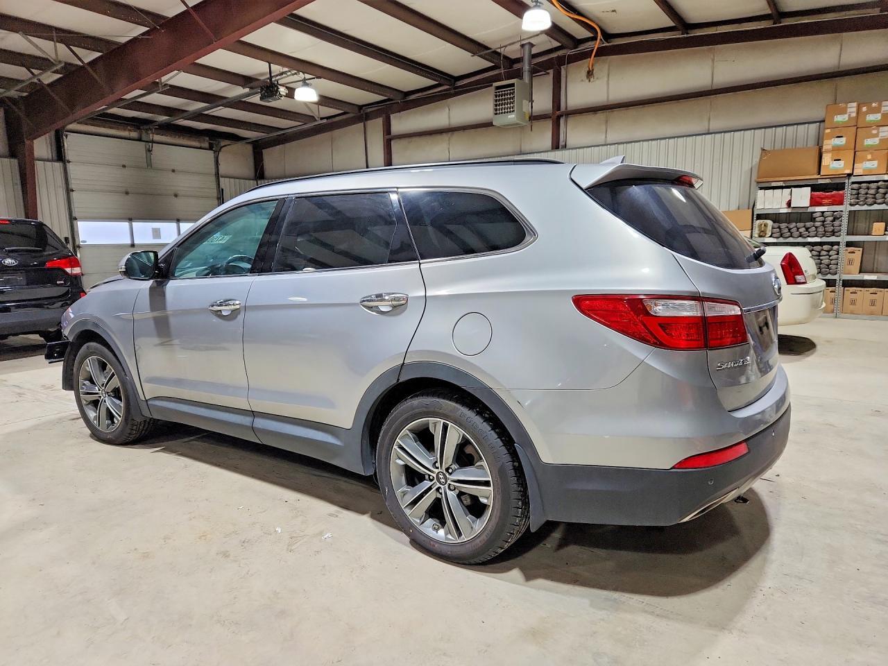 2015 Hyundai Santa Fe Limited - Image 2