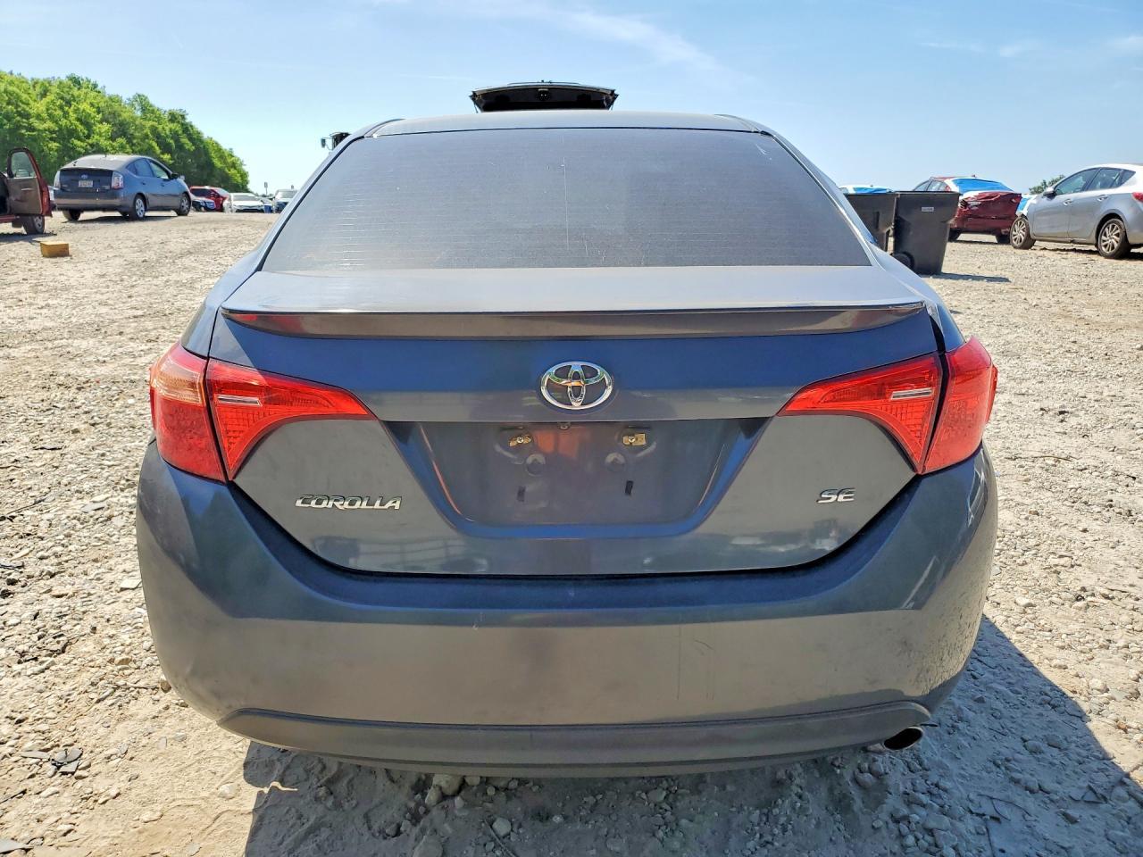 2017 Toyota Corolla Se - Image 6
