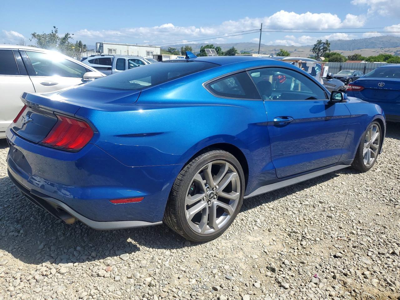 2022 Ford Mustang - Image 3