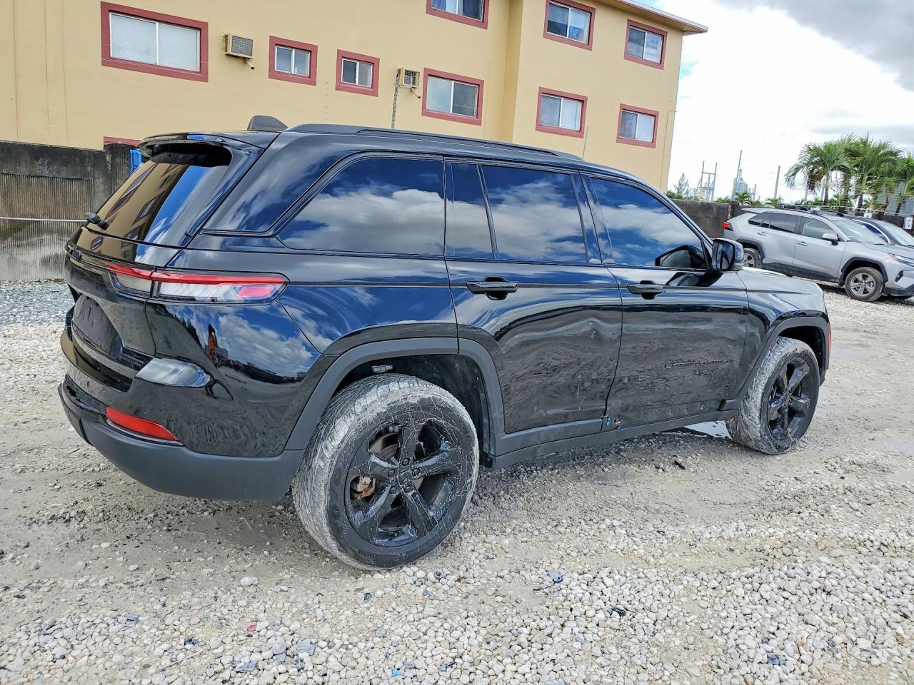 2023 Jeep Grand Cherokee Limited - Фото 3