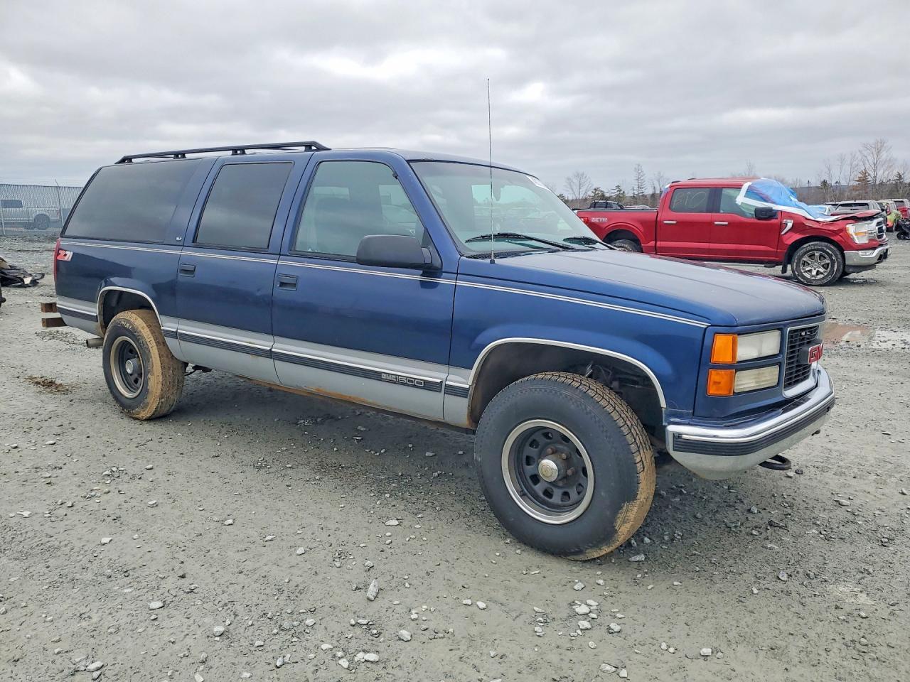 1997 GMC Suburban K1500 - Фото 4