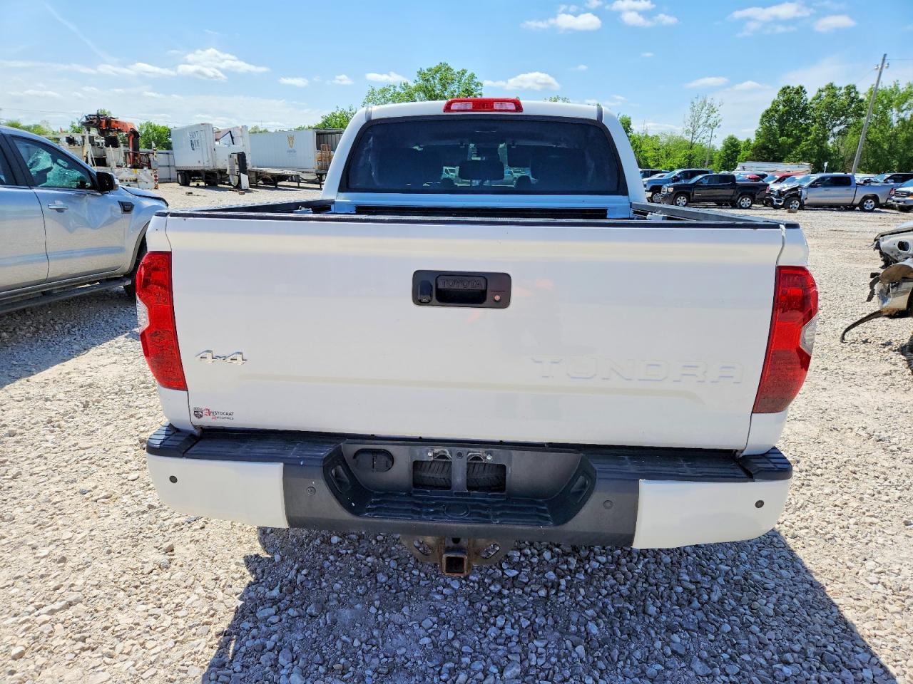 2014 Toyota Tundra Crewmax Platinum - Image 6
