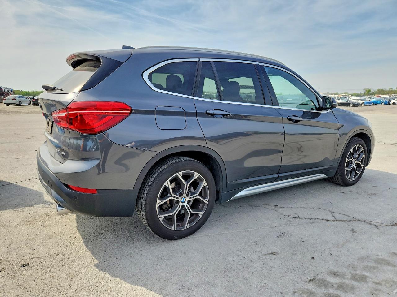 2021 BMW X1 xDrive28I - Фото 3
