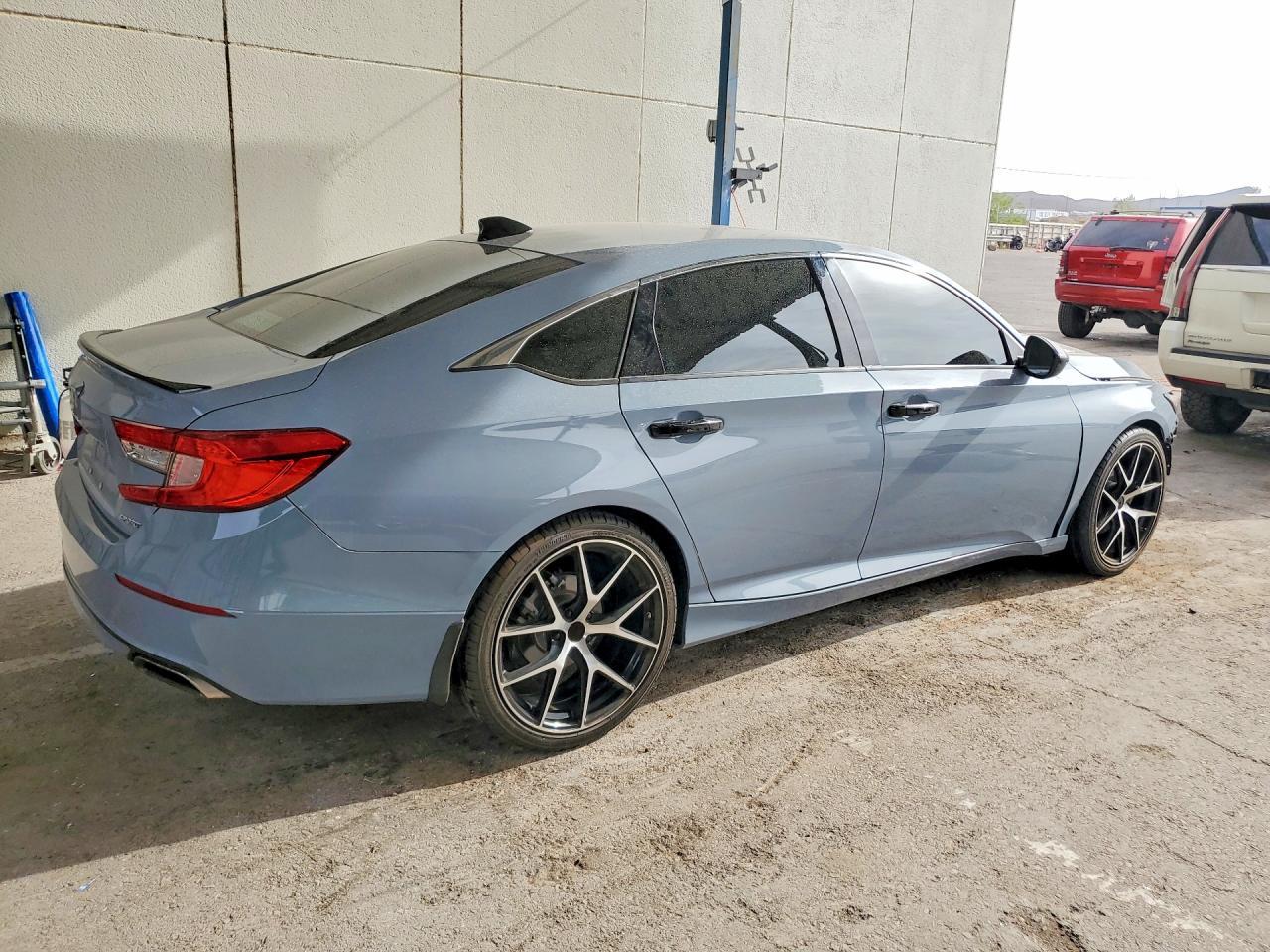 2022 Honda Accord Sport - Фото 3
