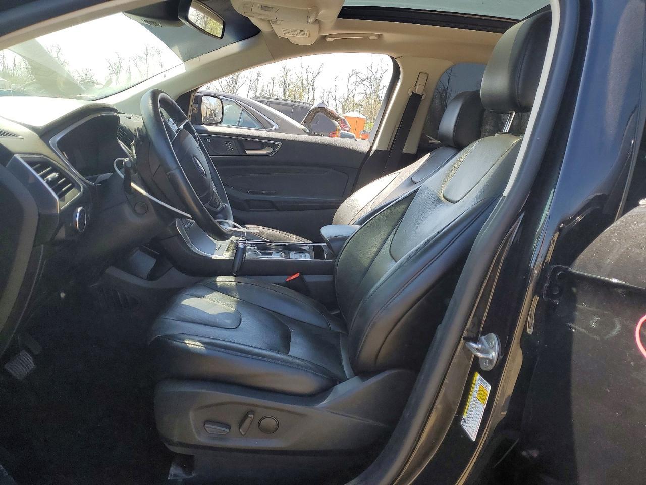 2020 Ford Edge Titanium - Фото 7