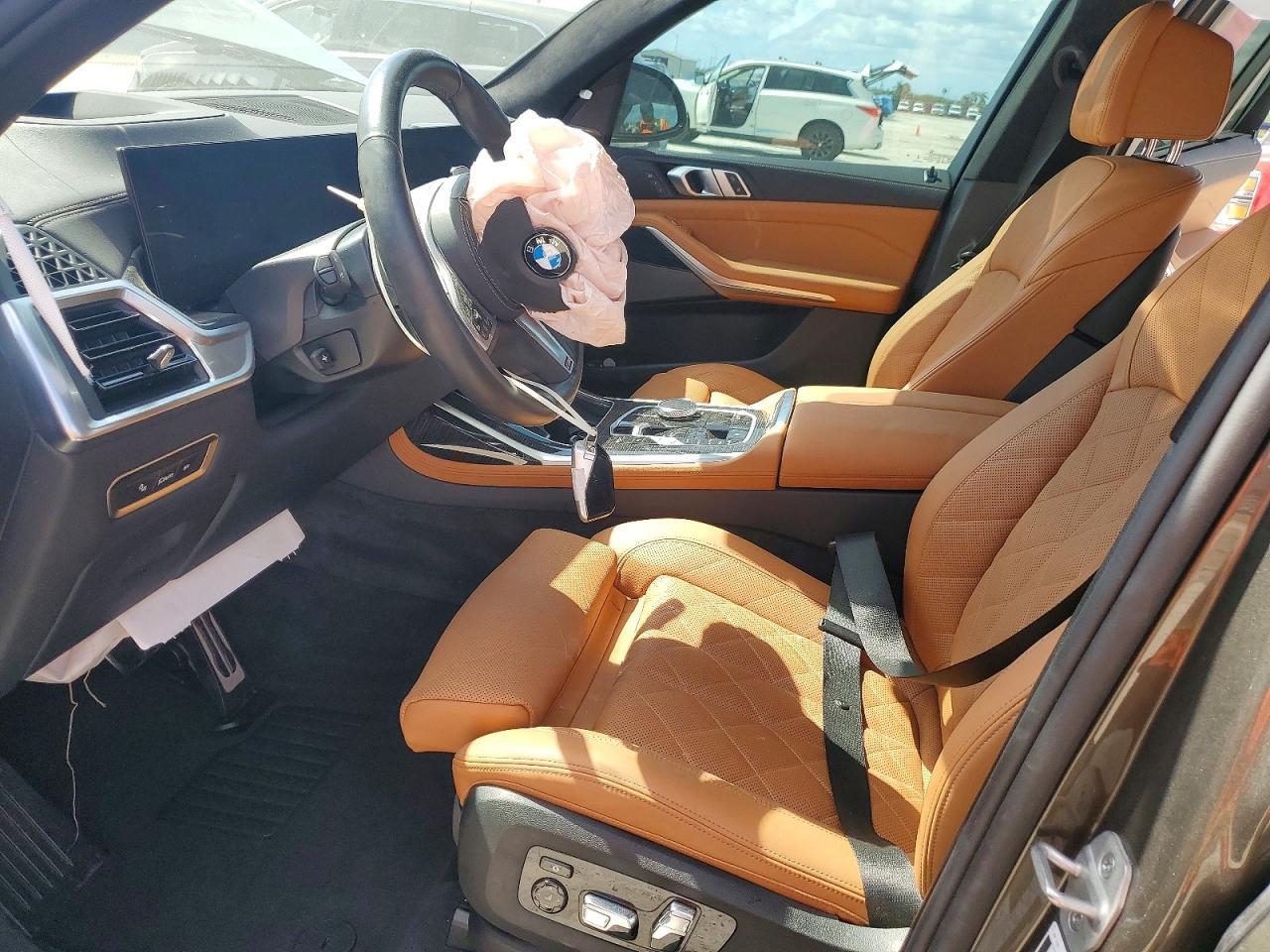 2025 BMW X7 xDrive40I - Фото 7