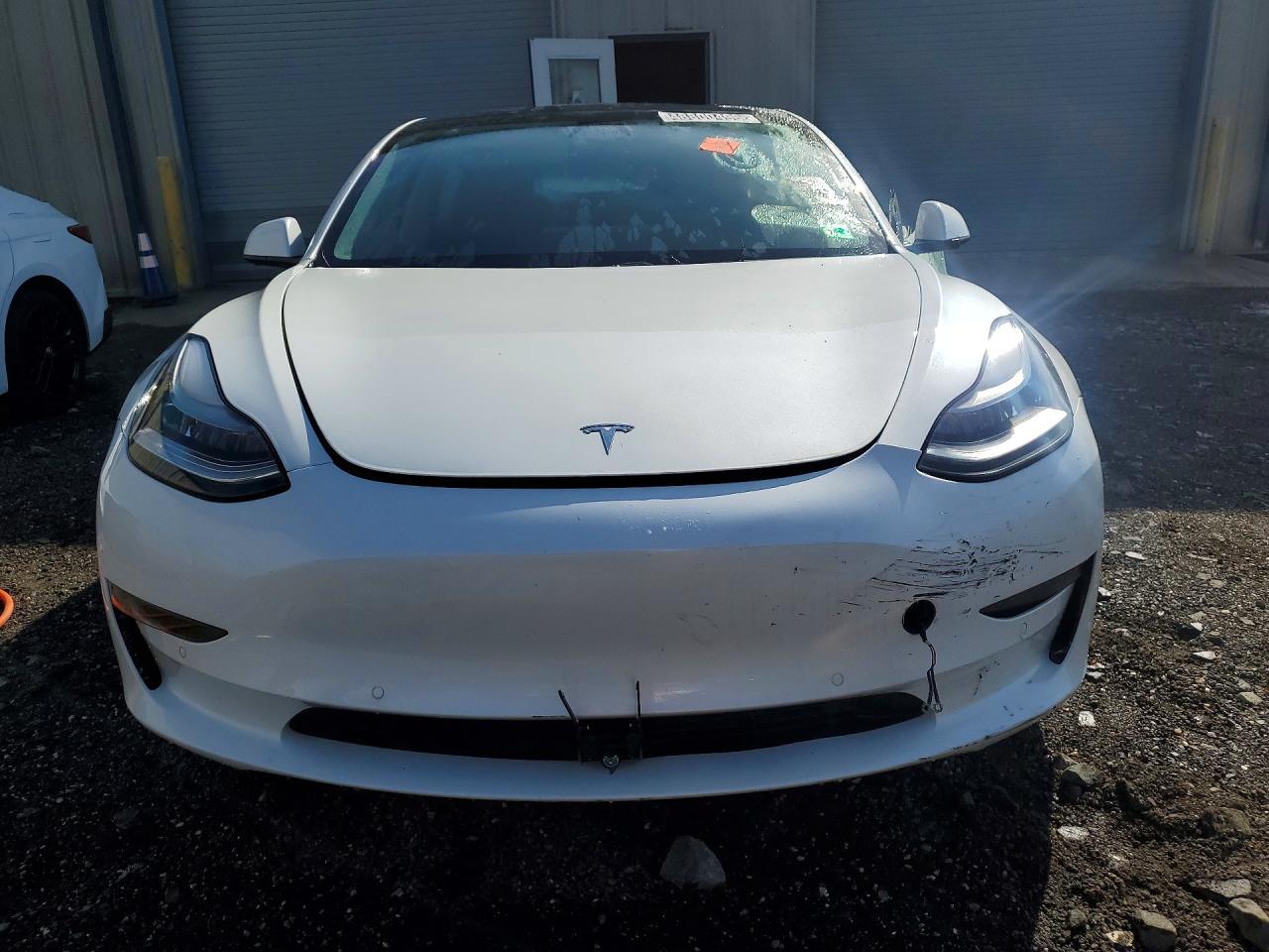 2021 Tesla Model 3 - Image 5