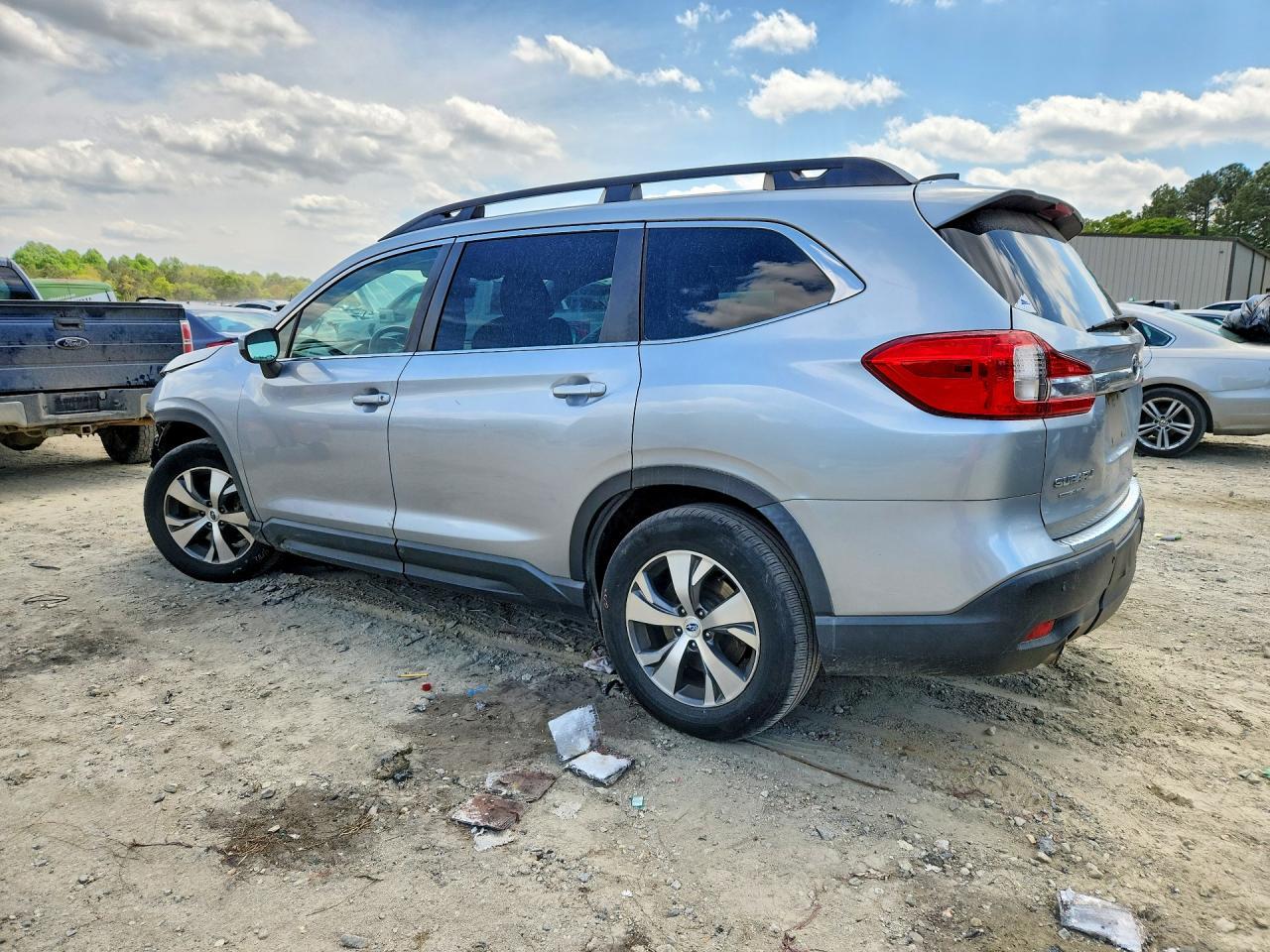 2019 Subaru Ascent Premium - Фото 2