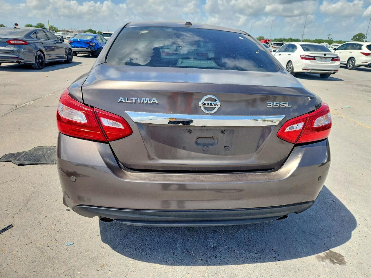 2017 Nissan Altima 3.5 Sl - Image 6