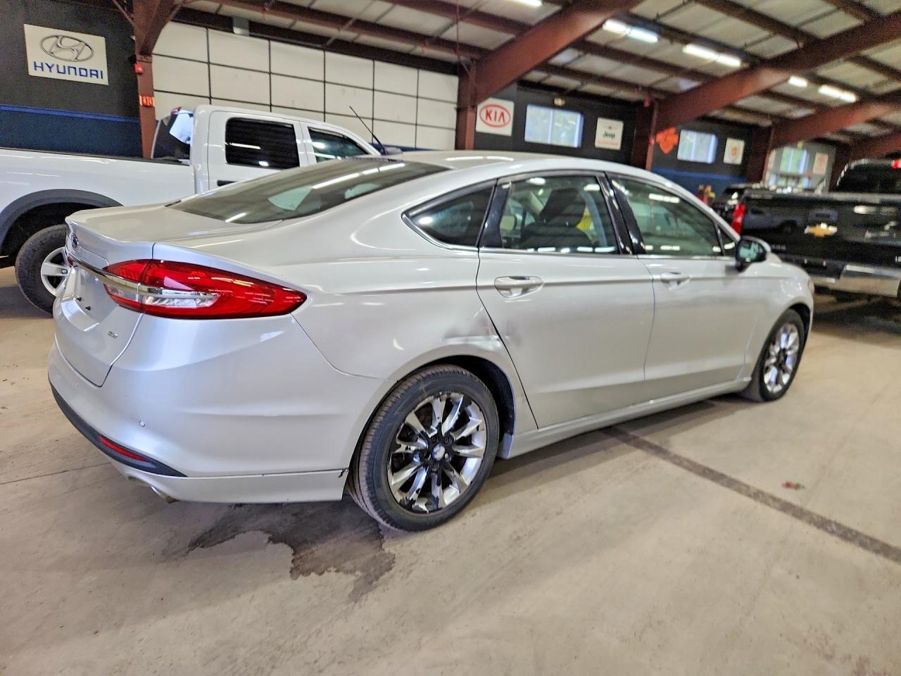2017 Ford Fusion Se - Фото 3