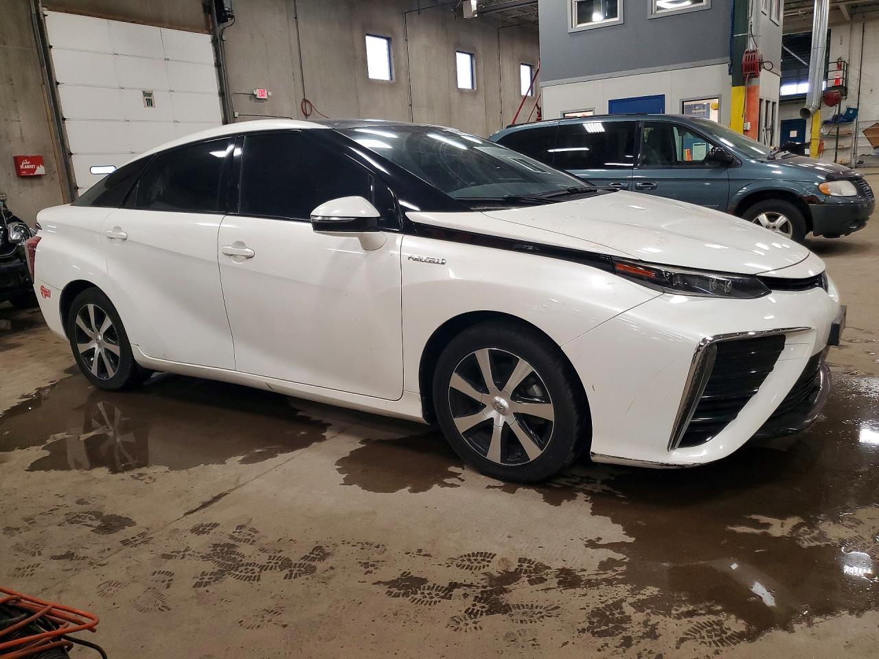 2017 Toyota Mirai Base - Image 4