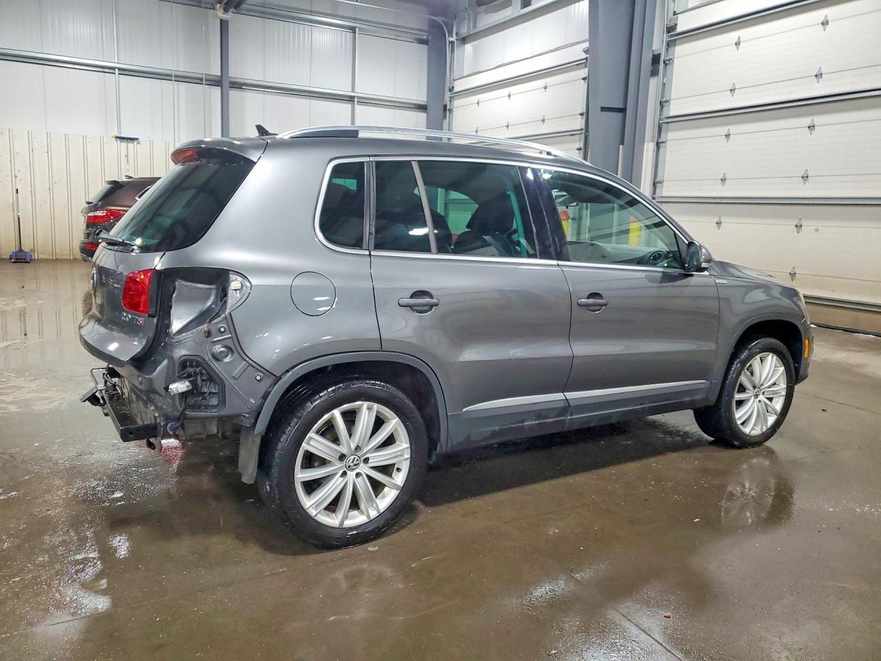 2013 Volkswagen Tiguan S - Фото 3
