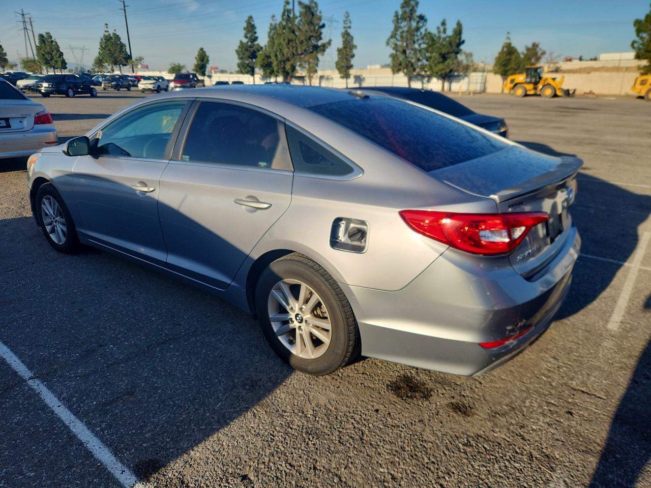 2015 Hyundai Sonata Se - Image 2