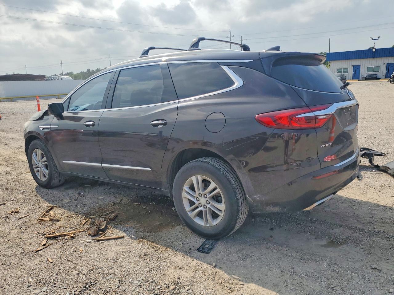 2018 Buick Enclave Essence - Фото 2