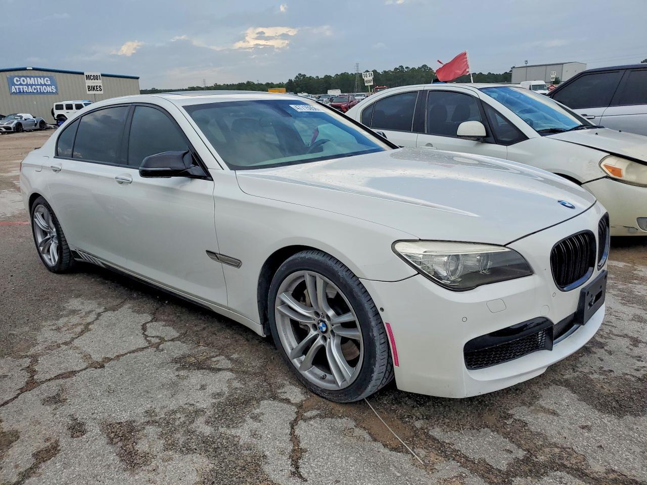 2013 BMW 750 Li - Image 4