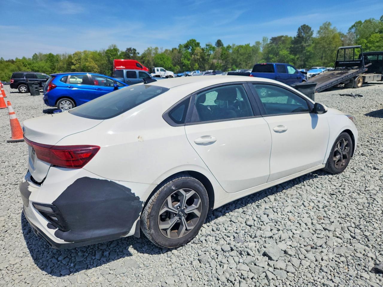 2020 Kia Forte Lxs - Фото 3