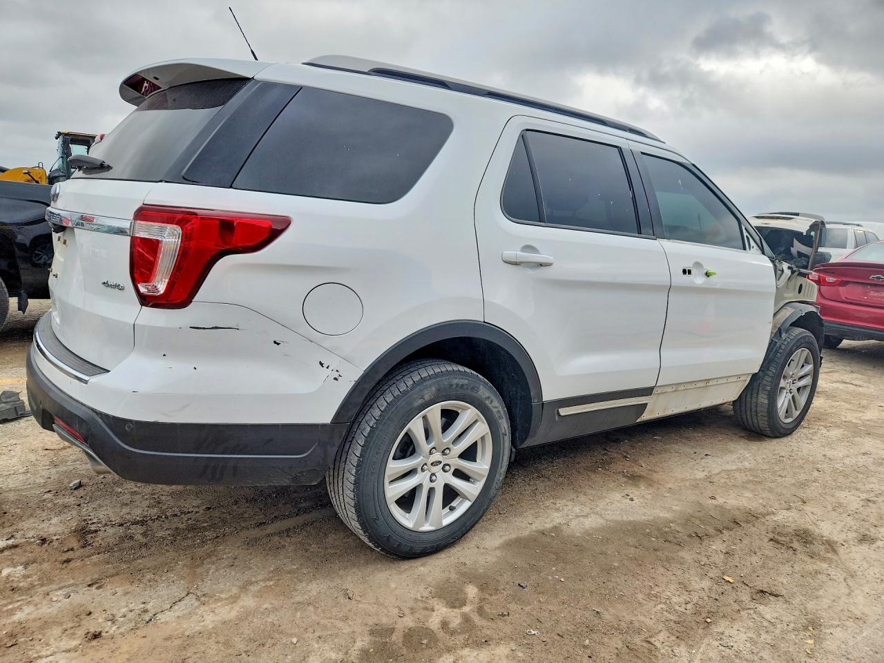 2018 Ford Explorer Xlt - Image 3