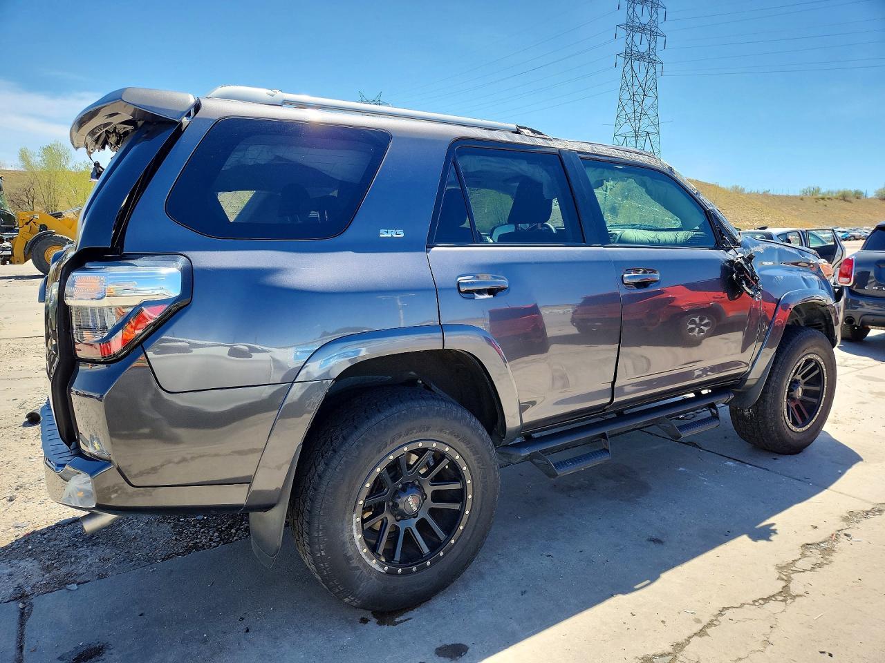 2018 Toyota 4Runner Sr5 - Image 3