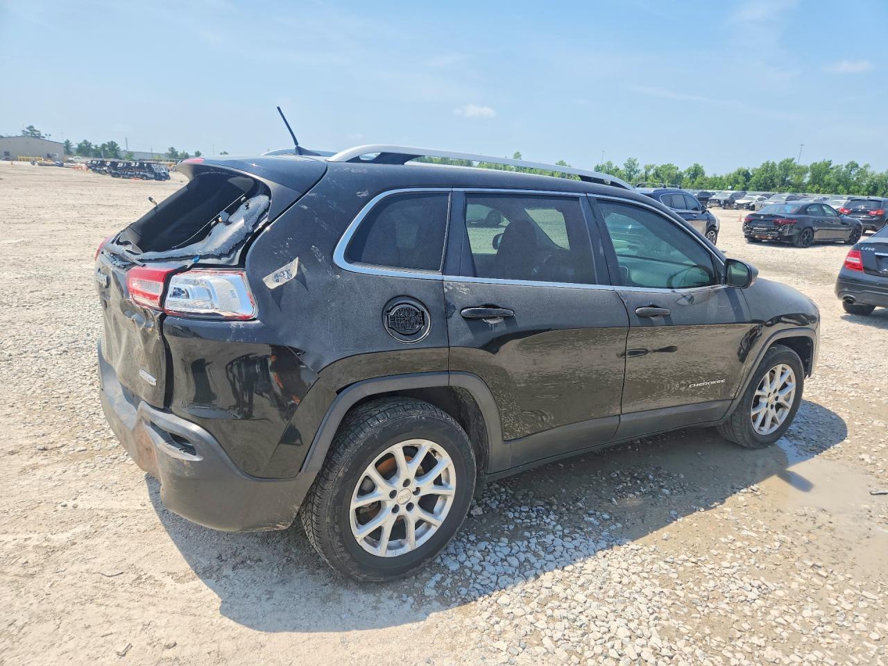 2018 Jeep Cherokee Latitude - Image 3