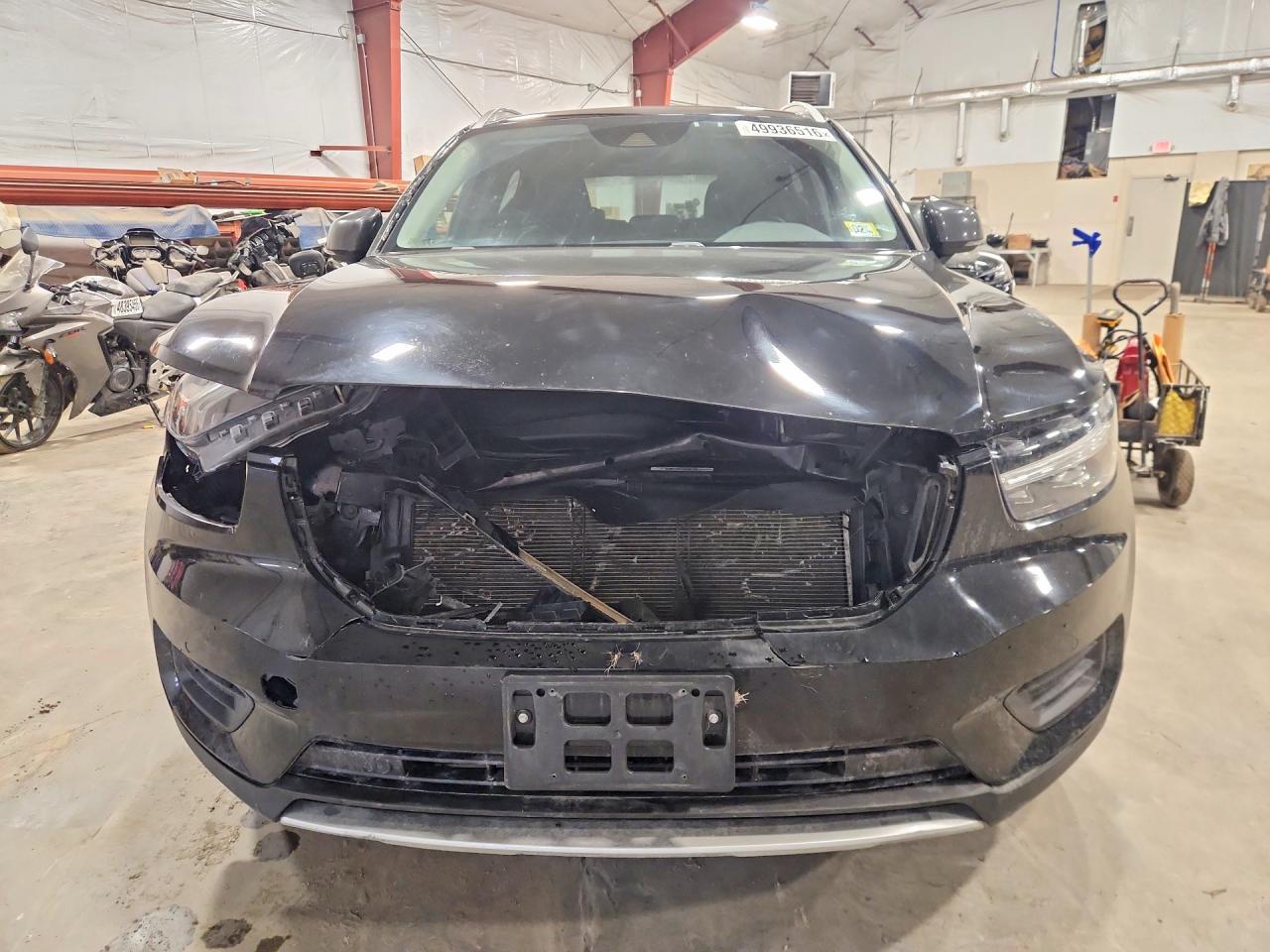 2020 Volvo Xc40 T5 Momentum - Фото 5