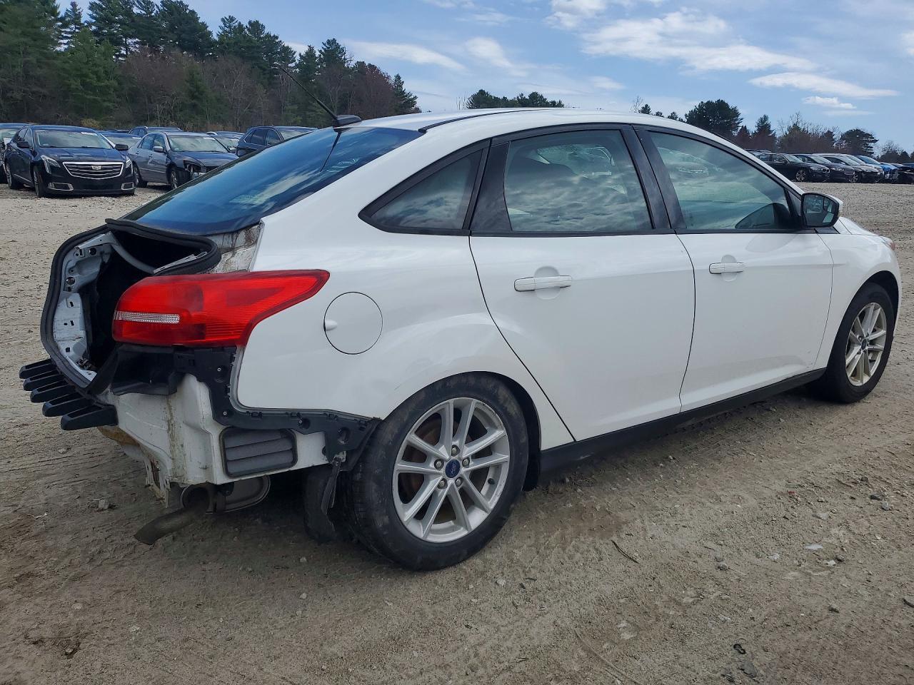2016 Ford Focus Se - Image 3