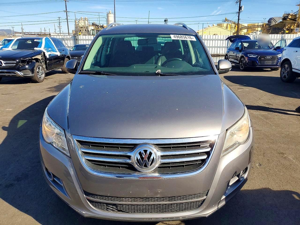 2011 Volkswagen Tiguan S - Image 5