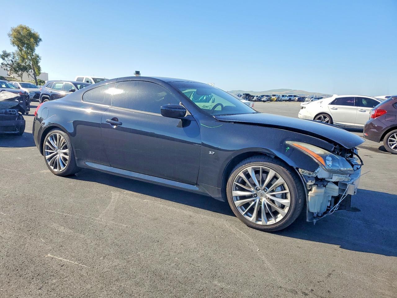 2014 Infiniti Q60 Coupe Journey - Фото 4