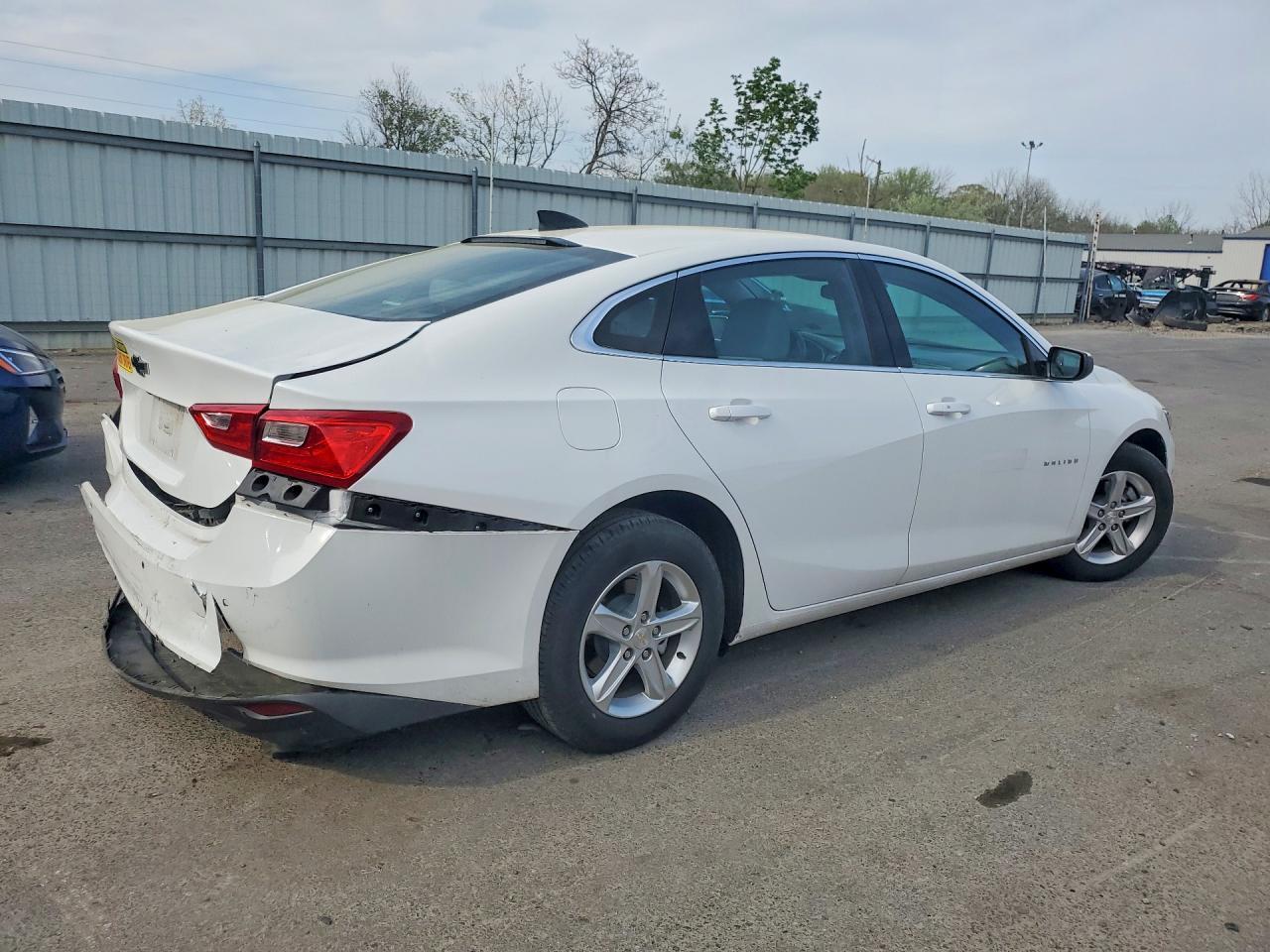 2025 Chevrolet Malibu Ls - Фото 3
